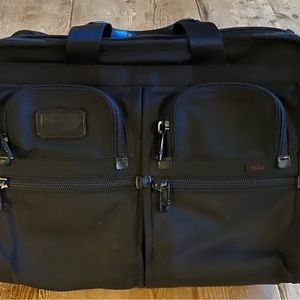 Tumi Alpha Expandable large briefcase